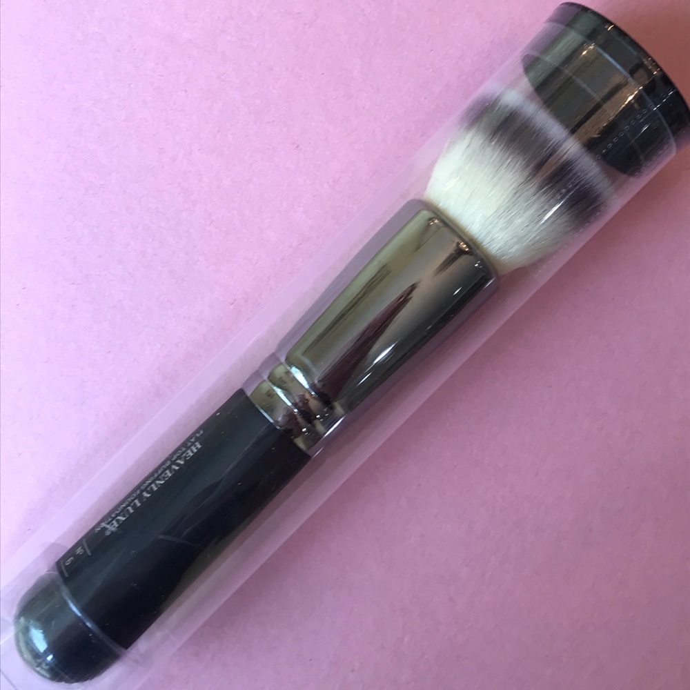 IT COSMETICS Heavenly Luxe Flat Buffing Brush No 6